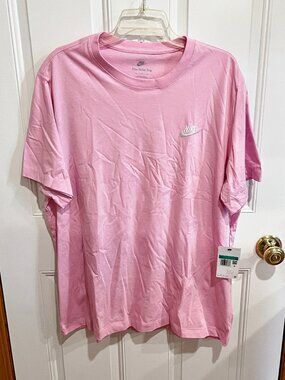 NWT Nike T-Shirt XL Pink Short Sleeve The Tee Crewneck Sportswear Men Casual
